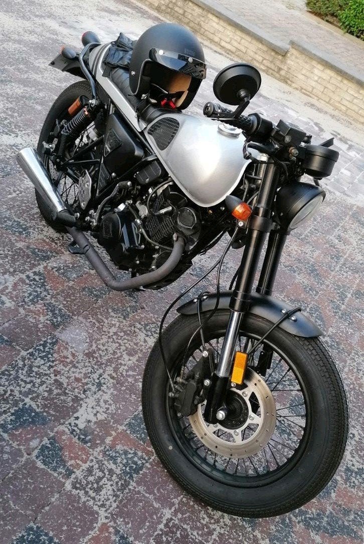 Prachtige 125cc motorfiets (zonder rijbewijs) ︎ AM-60 Cafe, Motoren, Sportuitlaat, Occasion, Particulier, 125 cc