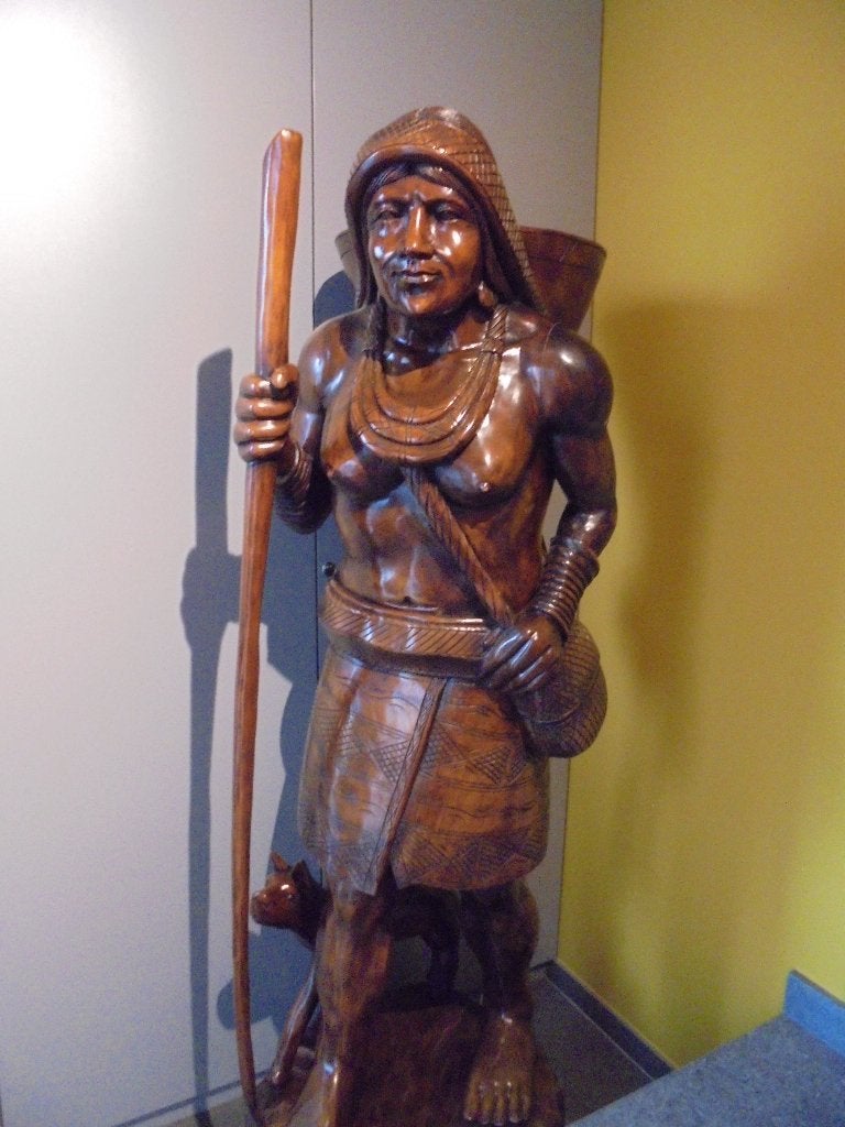 Antiek GROOT houten beeld Jagers vrouw 184 cm Mancave Azie, Ophalen, Handgemaakt, 1 meter - 2 meter, Beeld