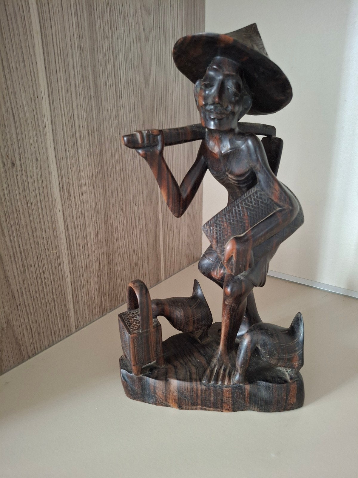 Balinees beeldje in houtsnijwerk 30cm, Ophalen