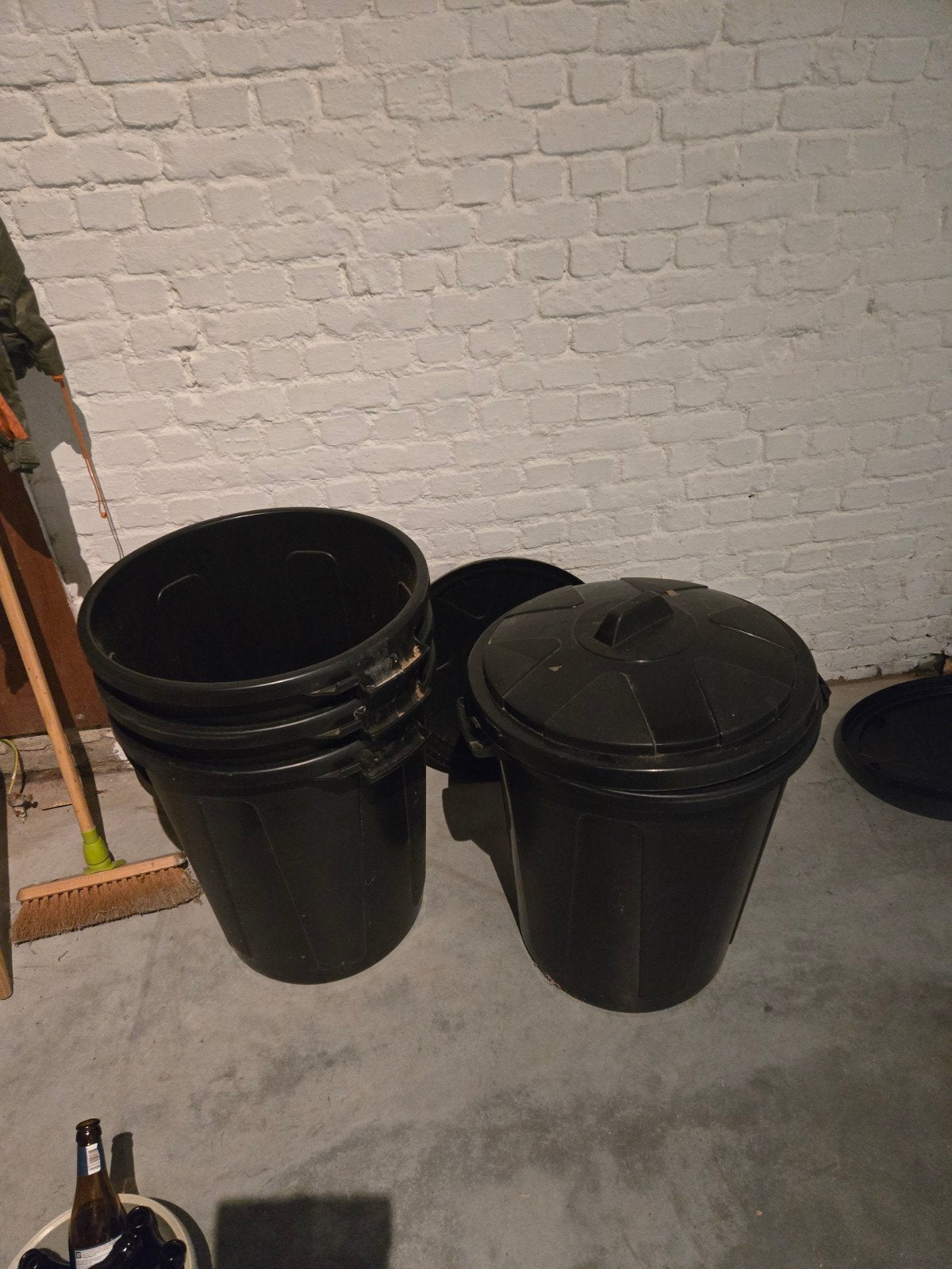 plastieken bakken 4 stuks, Huis en Inrichting, Emmers, Ophalen, Gebruikt, Kunststof, Met deksel