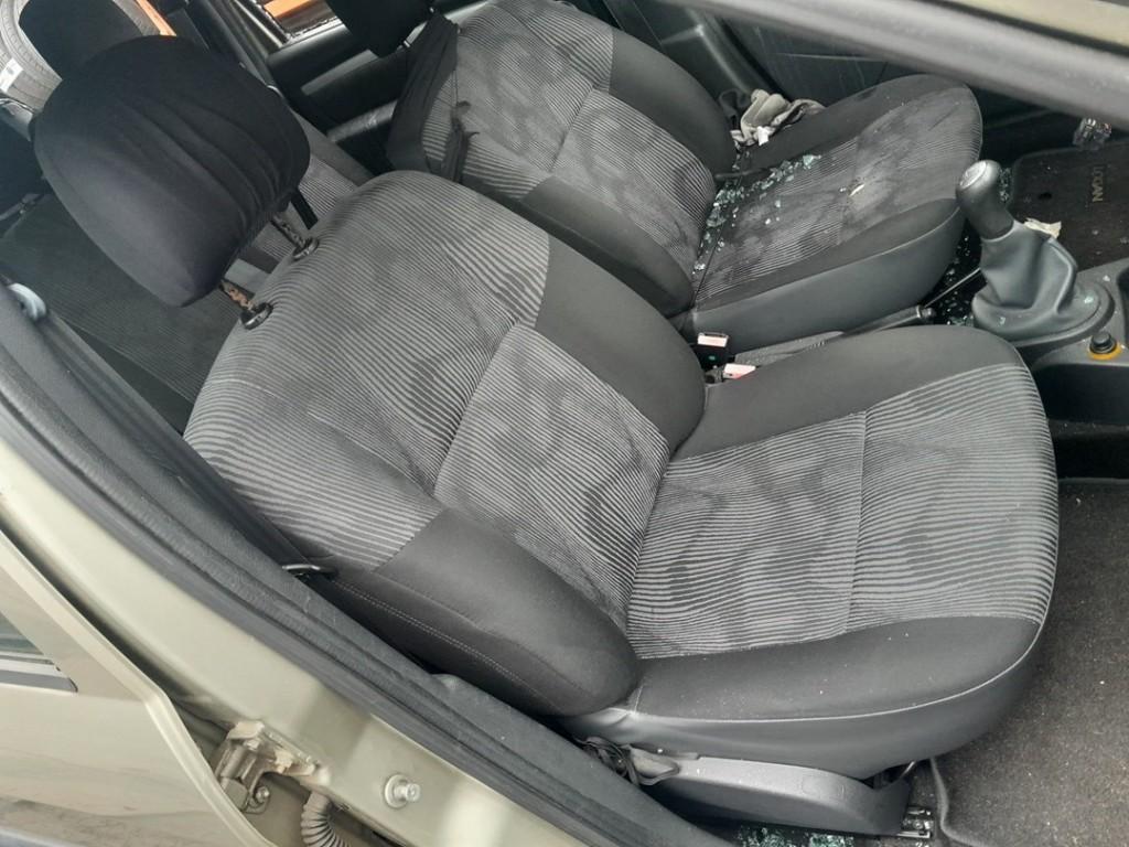 SIEGE AVANT DROIT Dacia Logan MCV (KS) (01-2007/06-2013), Utilisé, Dacia