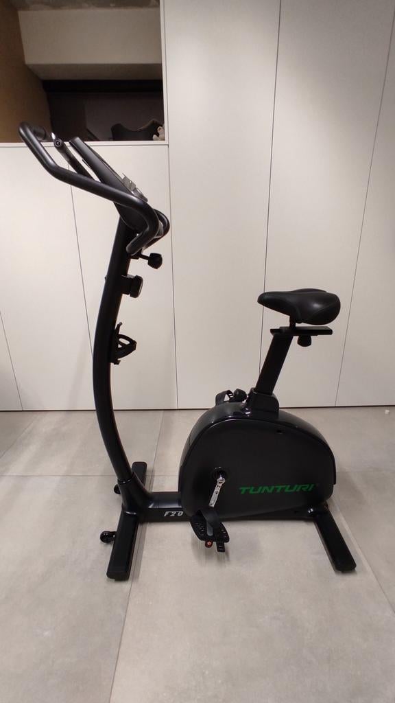 Hometrainer Tunturi F20, Sport en Fitness, Fitnessapparatuur, Ophalen, Zo goed als nieuw, Hometrainer