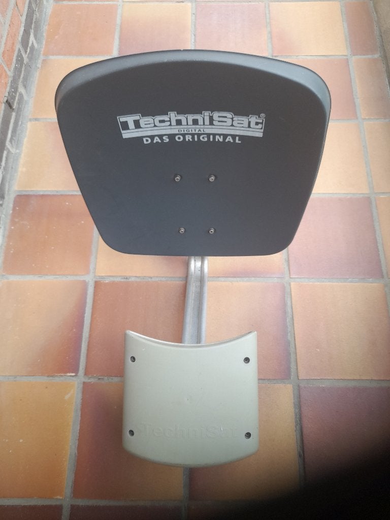 Satteliet, Audio, Tv en Foto, Schotelantennes, Ophalen, Zo goed als nieuw, (Schotel)antenne, Overige merken