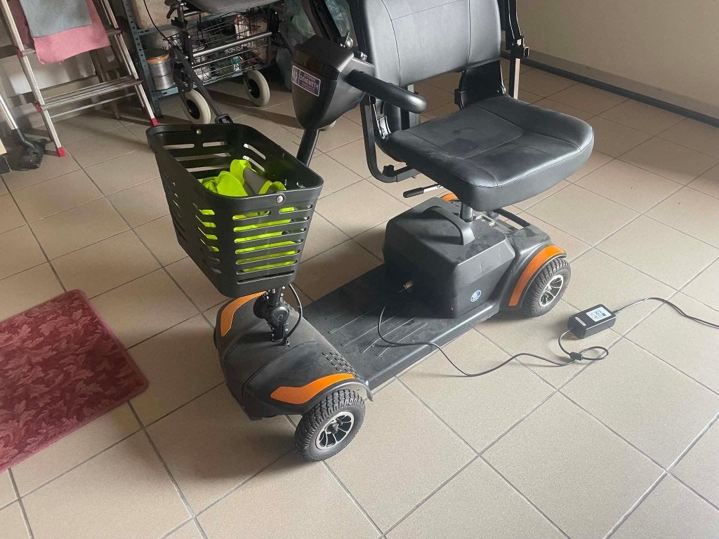 scootmobil vermeirne one 999euro, Divers, Voitures sans permis & Scooters pour invalides, 16 km/h ou plus, Comme neuf, Enlèvement