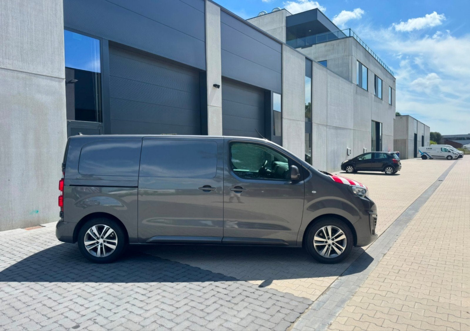 Peugeot Expert 2.0 BlueHDi, Offres d'emploi