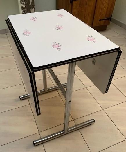 Table de cuisine vintage en formica, Enlèvement