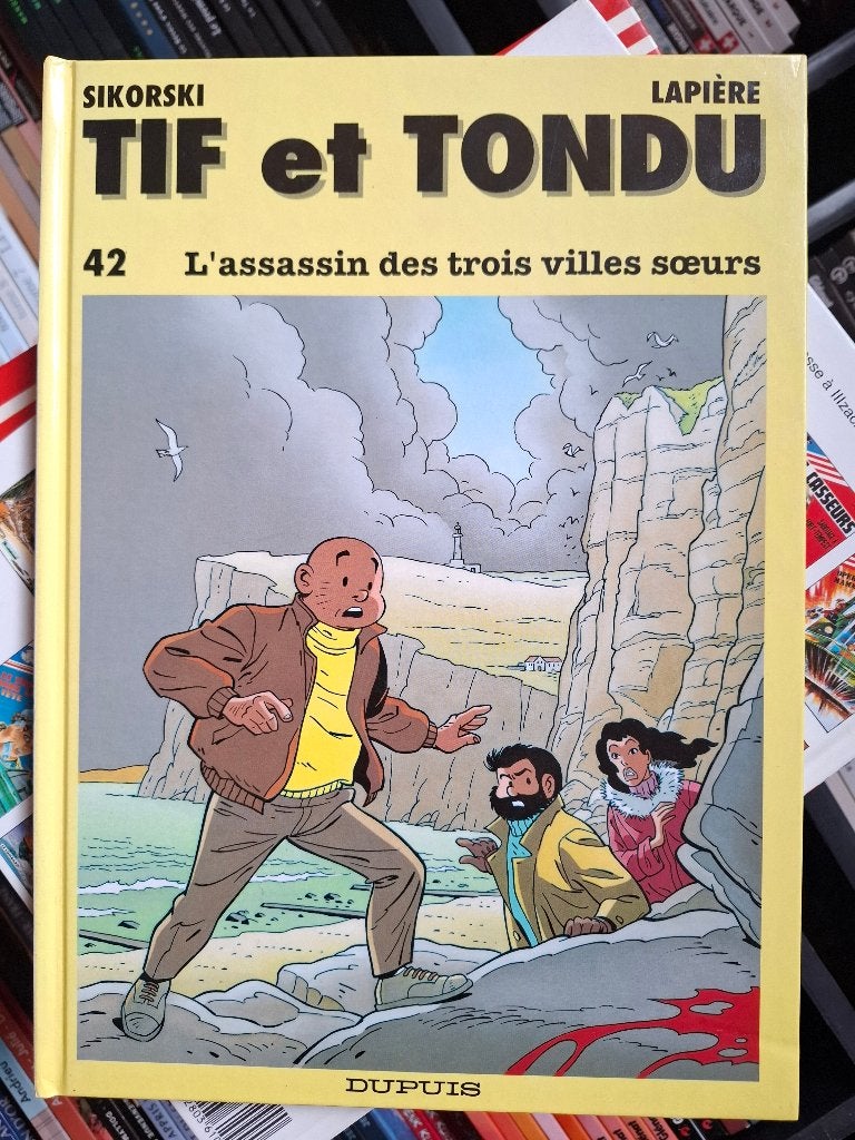 TIF ET TONDU TOME 42 "L'assassin des trois villes sœurs" e0, Eén stripboek, Ophalen of Verzenden, Zo goed als nieuw