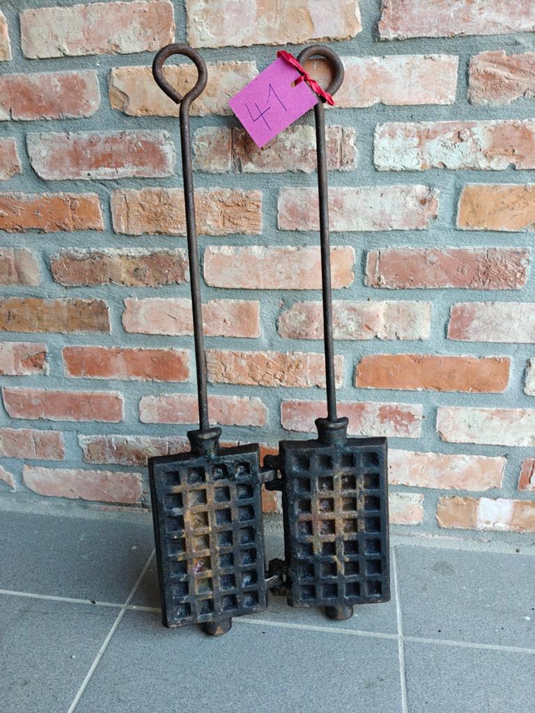 Oud wafelijzer, Ophalen, Gebruikt, Metaal