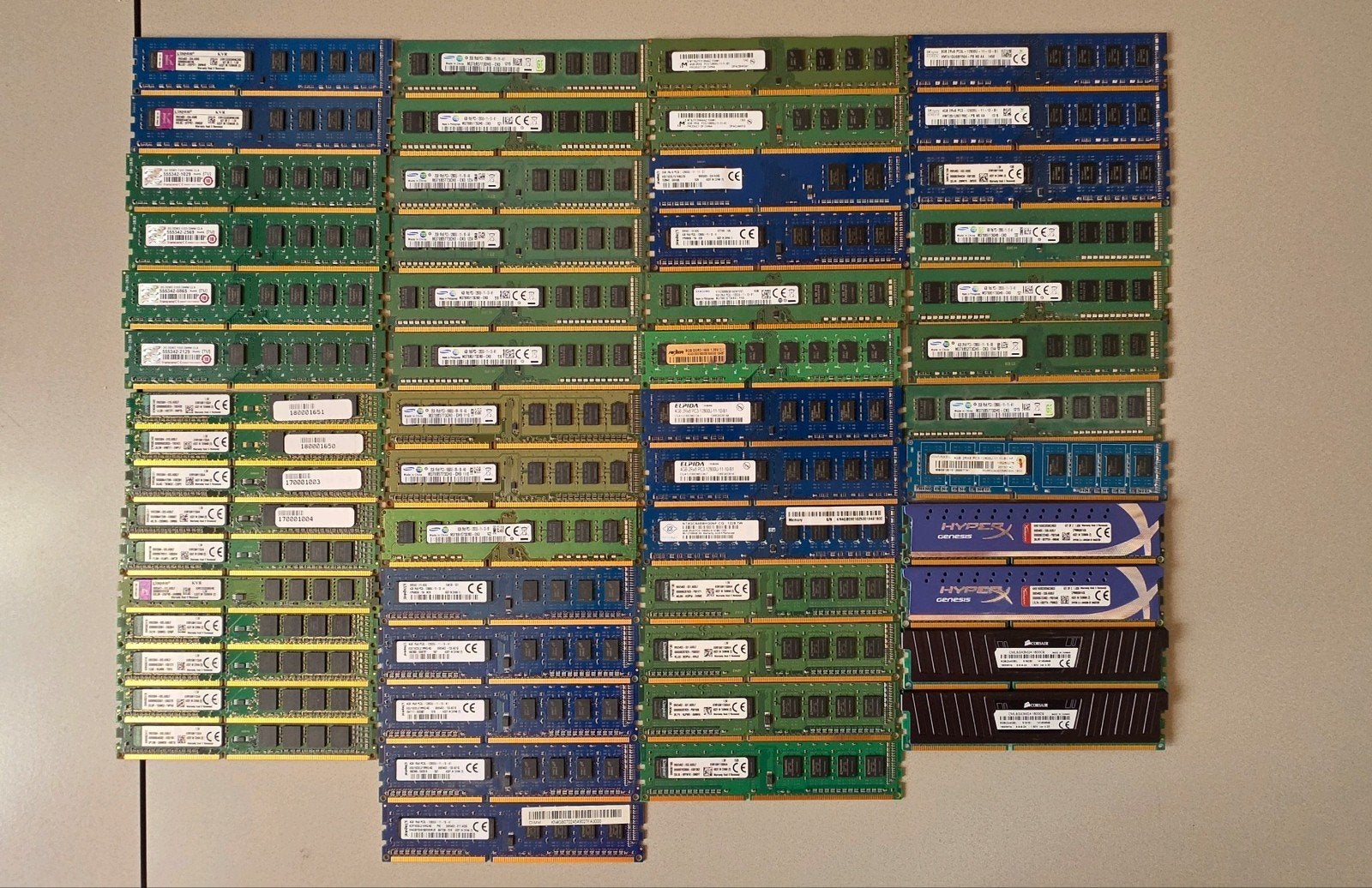 Titel: 55 latjes DDR3 RAM, Computers en Software, Ophalen of Verzenden, DDR3, Desktop, 8 GB