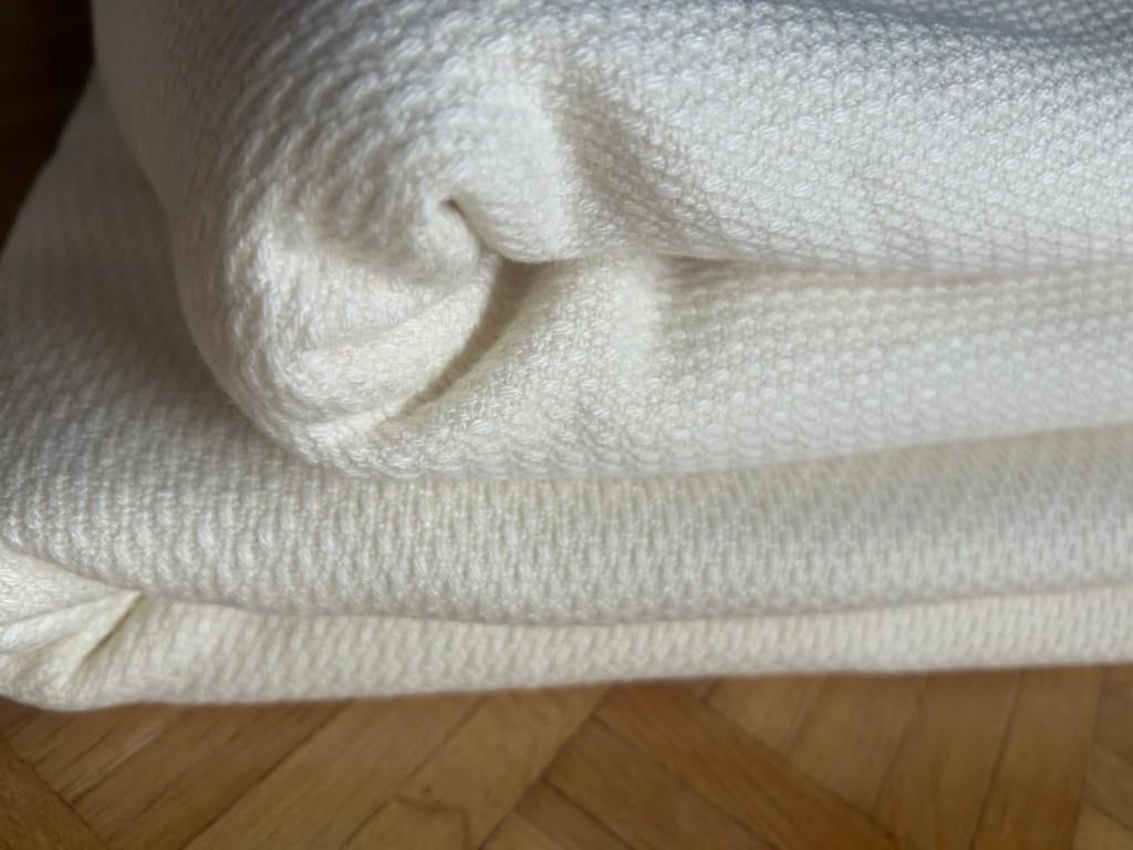 100% wol stof – 3 à 4 meter – ideaal voor mantel of bekledi, Hobby en Vrije tijd, Wol, 120 cm of meer, Wit, 200 cm of meer