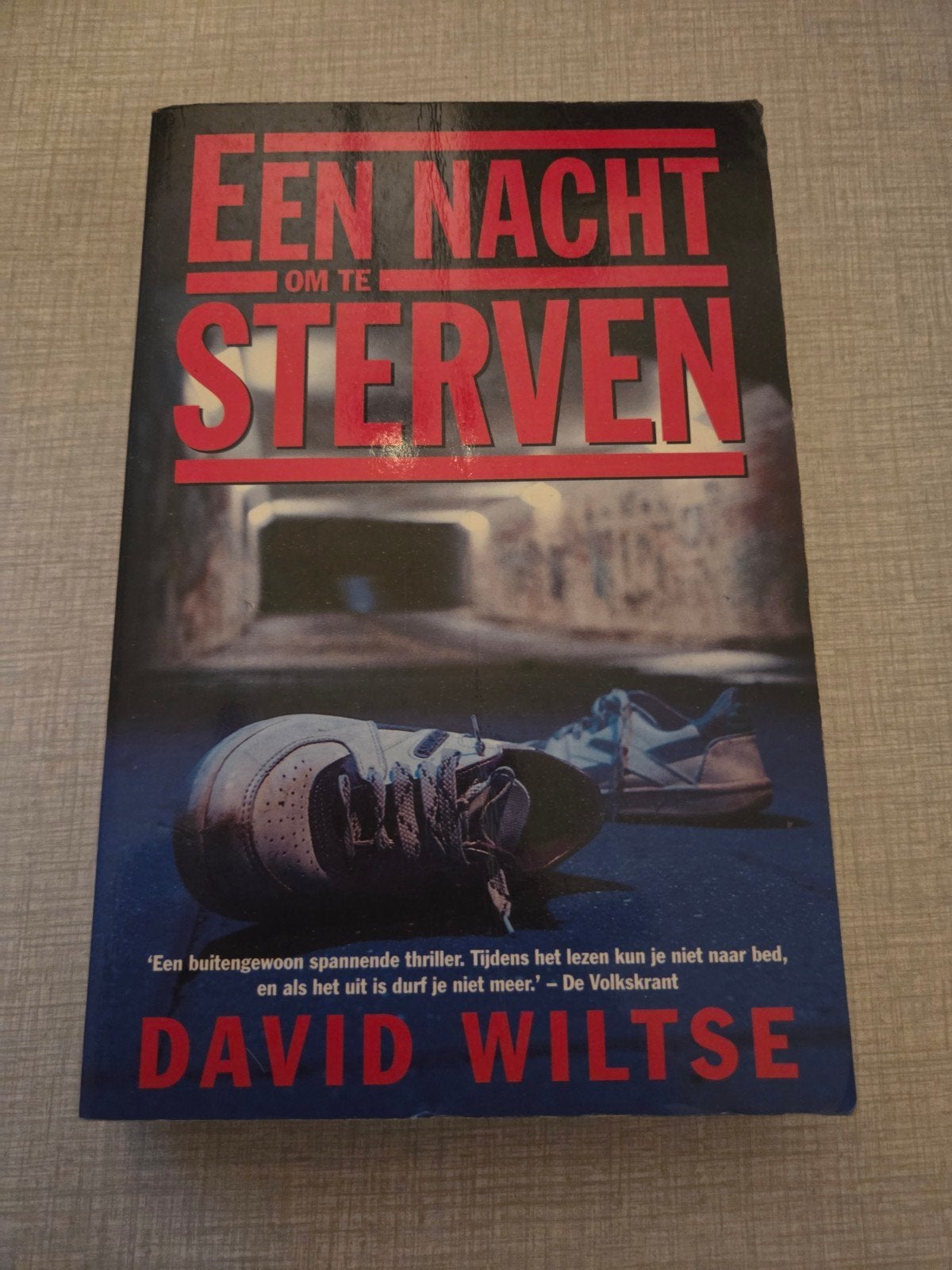 Een Nacht om te Sterven., Boeken, Thrillers, Zo goed als nieuw, Nederland, Ophalen of Verzenden