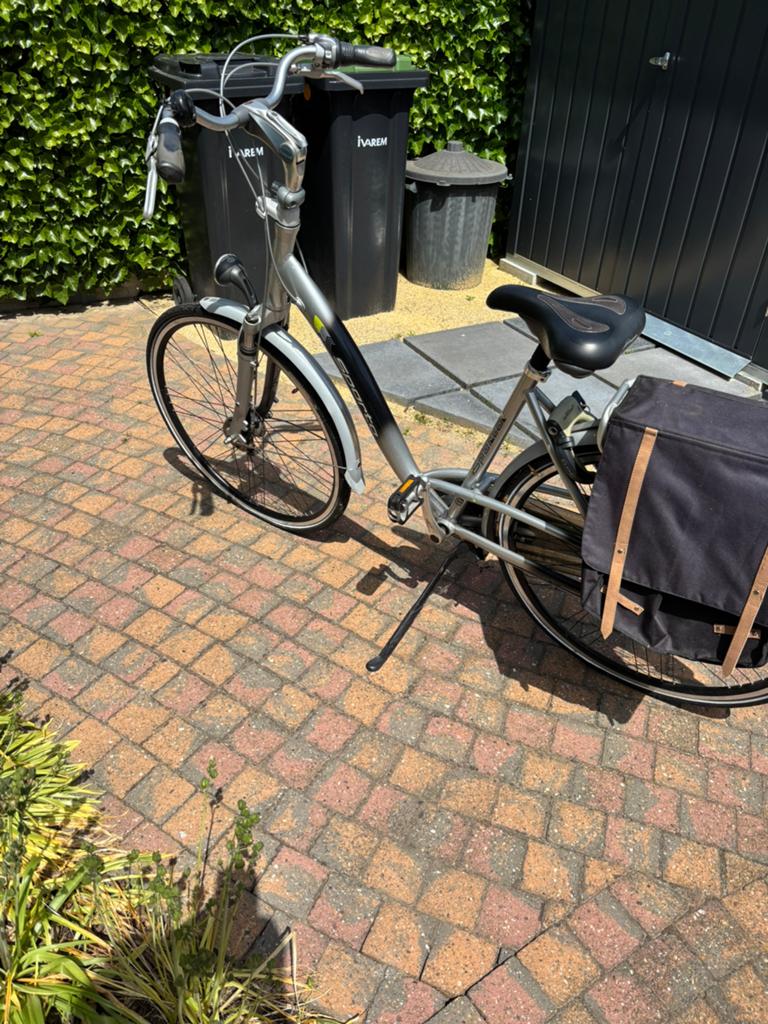 Vélo pour femme, Enlèvement, Utilisé, Moins de 10 vitesses, 28 pouces