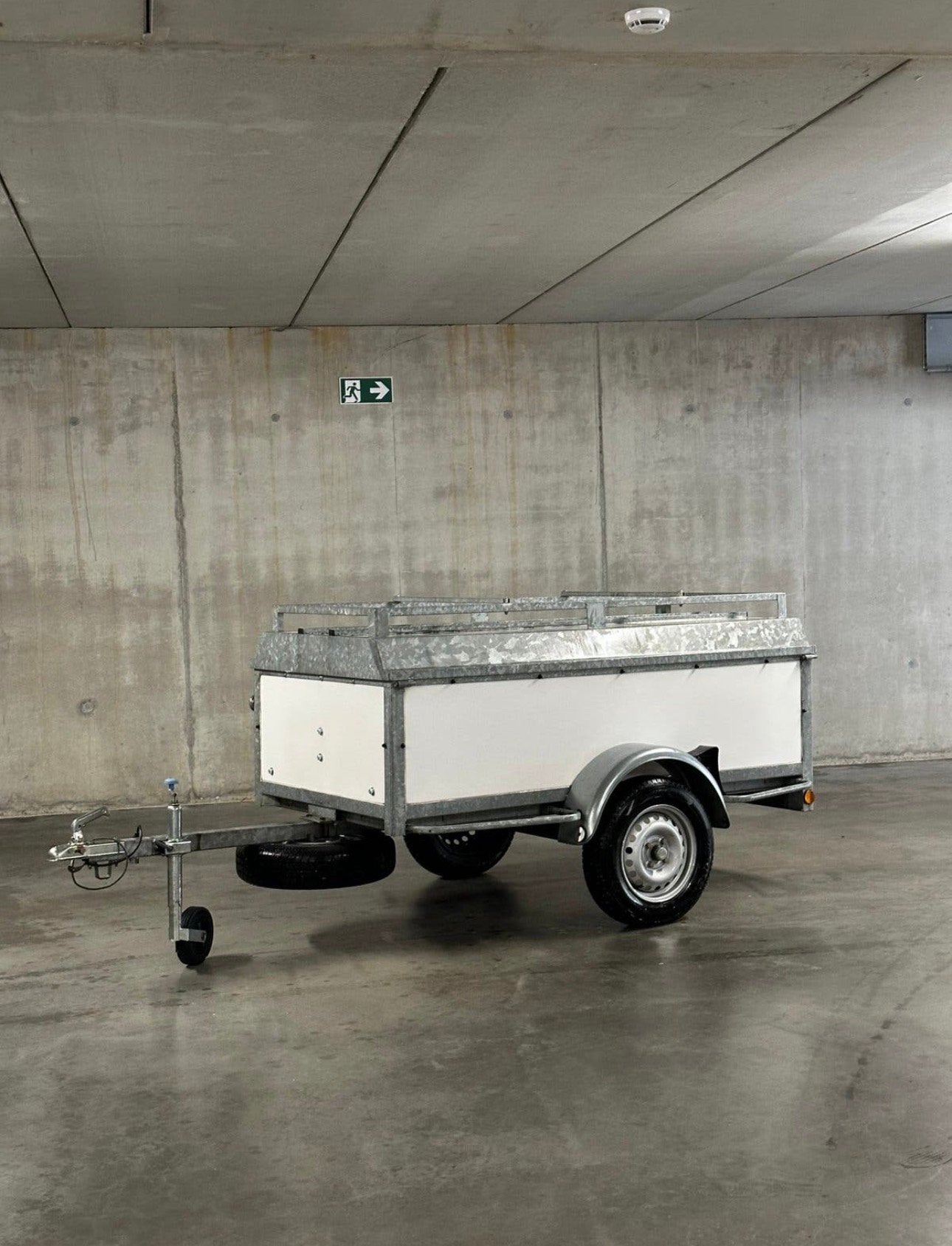 Bagages fermés ou roulotte de camping, Autos : Divers, Enlèvement, Comme neuf