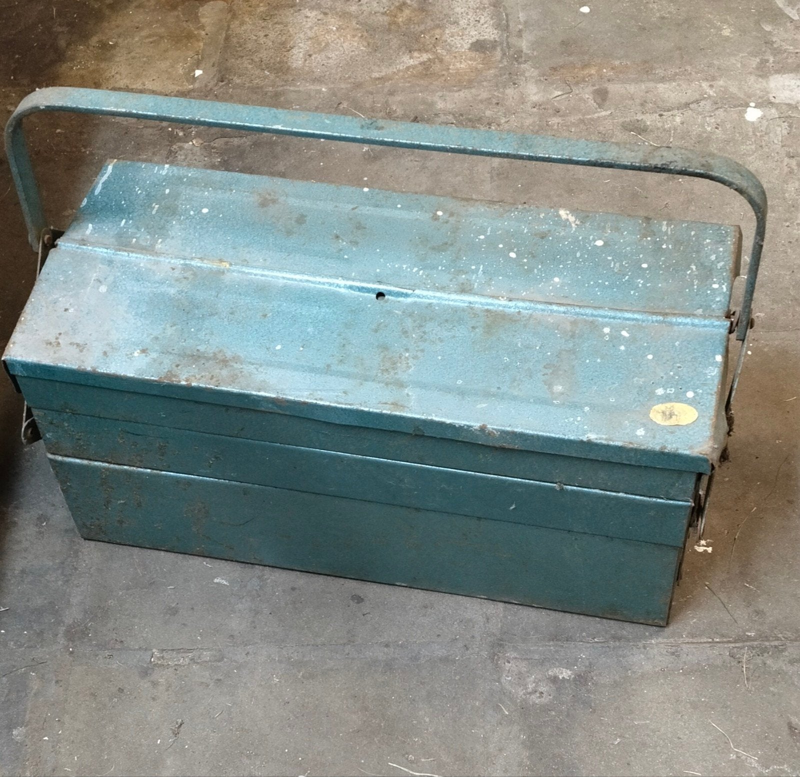 Metalen gereedschapskoffer, met enkele gereedschappen., Ophalen, Gevuld, Gebruikt