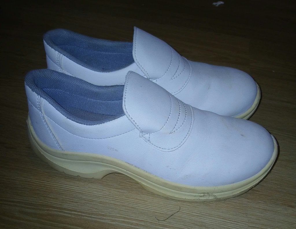 Witte Werkschoenen / Medische Instappers (Maat 42), Kleding | Dames, Schoenen, Wit, Ophalen of Verzenden, Werkschoenen, Gedragen