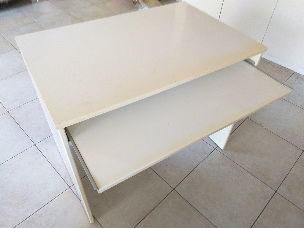 bureau met uitschuifbaar tablet, Huis en Inrichting, Ophalen, Gebruikt, Wit, Computerbureau