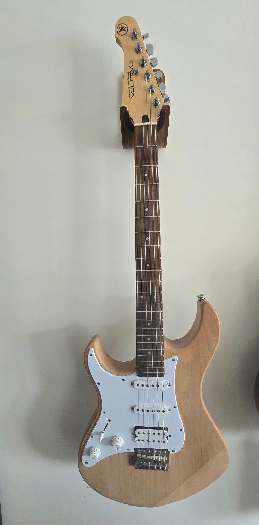 Yamaha Pacifica 112JL, Muziek en Instrumenten, Snaarinstrumenten | Gitaren | Elektrisch, Zo goed als nieuw, Solid body, Overige merken