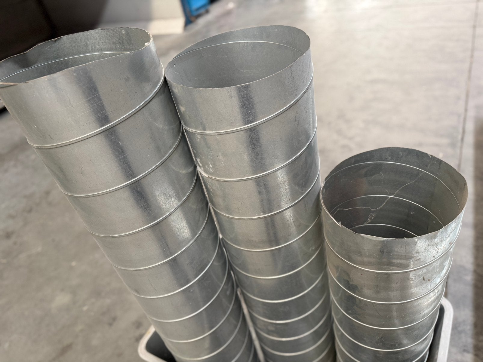 TUBES EN SPIRALE GALVANISÉS DE 30 cm de diamètre, Enlèvement
