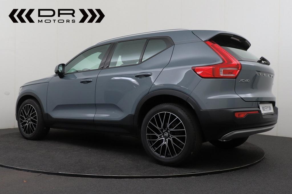 Volvo XC 40 T3 - Momentum - CARPLAY, Autos, 0 kg, Argent ou Gris, Achat, Euro 6