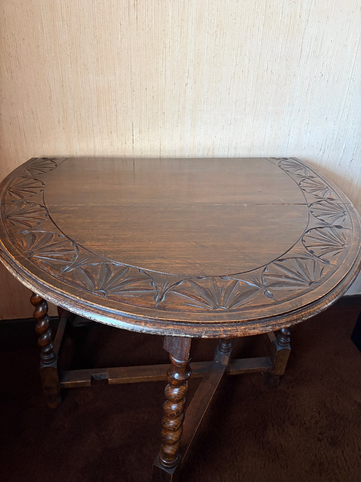 Mooi bewerkte gateleg tafel afhalen 2/11, Ophalen
