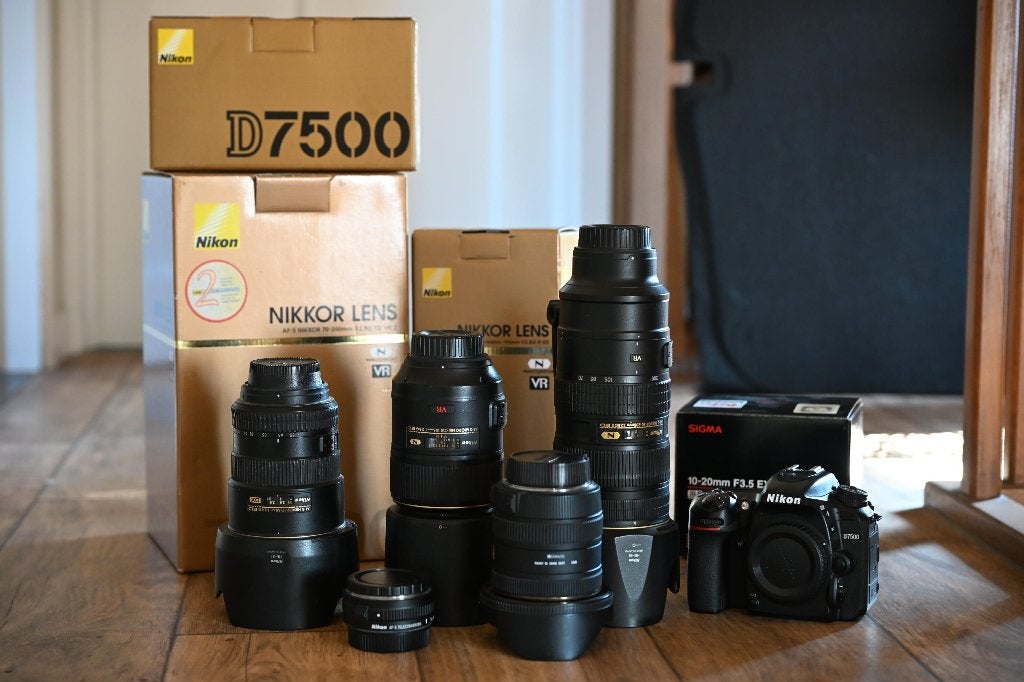 Nikon D7500 inclusief 4 toplenzen (3x 2.8!) en teleconverter, 20 mégapixels, Bouchon de boîtier, Utilisé, Nikon