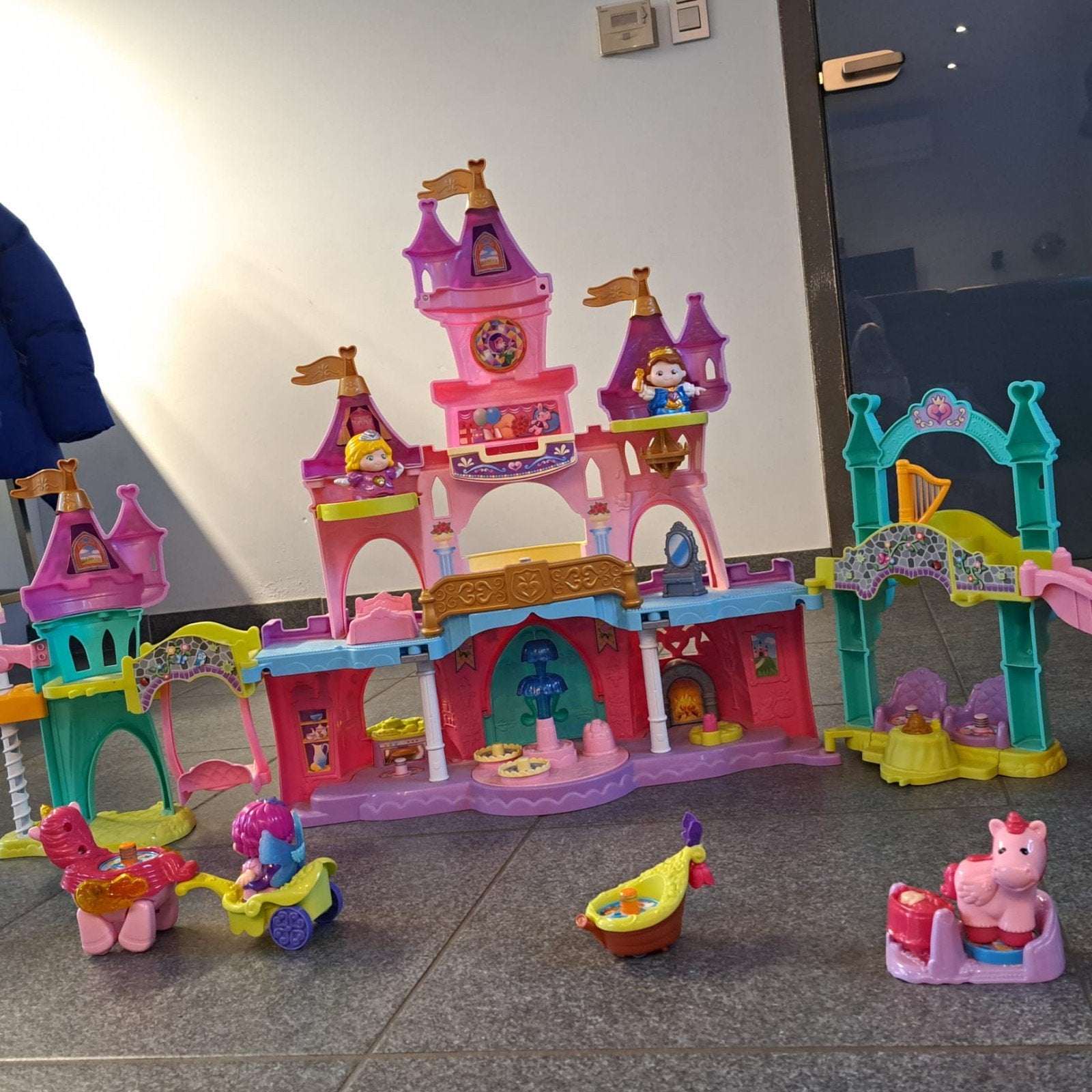 Prinsessen kasteel little tikes met prinsesjes, Ophalen