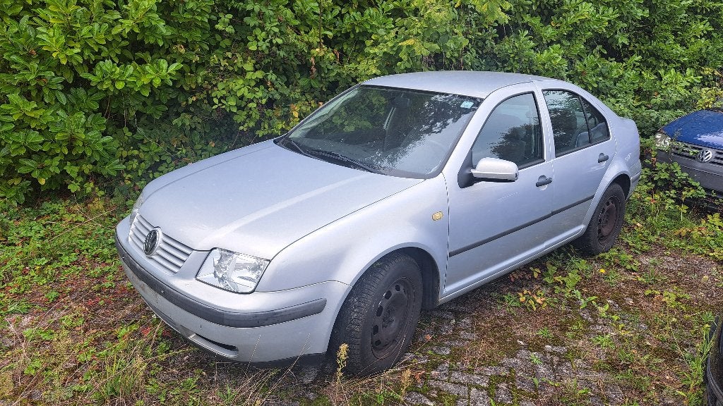 VW BORA TDI, Volkswagen, Garde-boue, Enlèvement, Utilisé