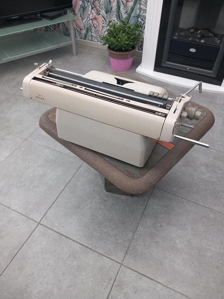 typmachine retro, Ophalen, Gebruikt