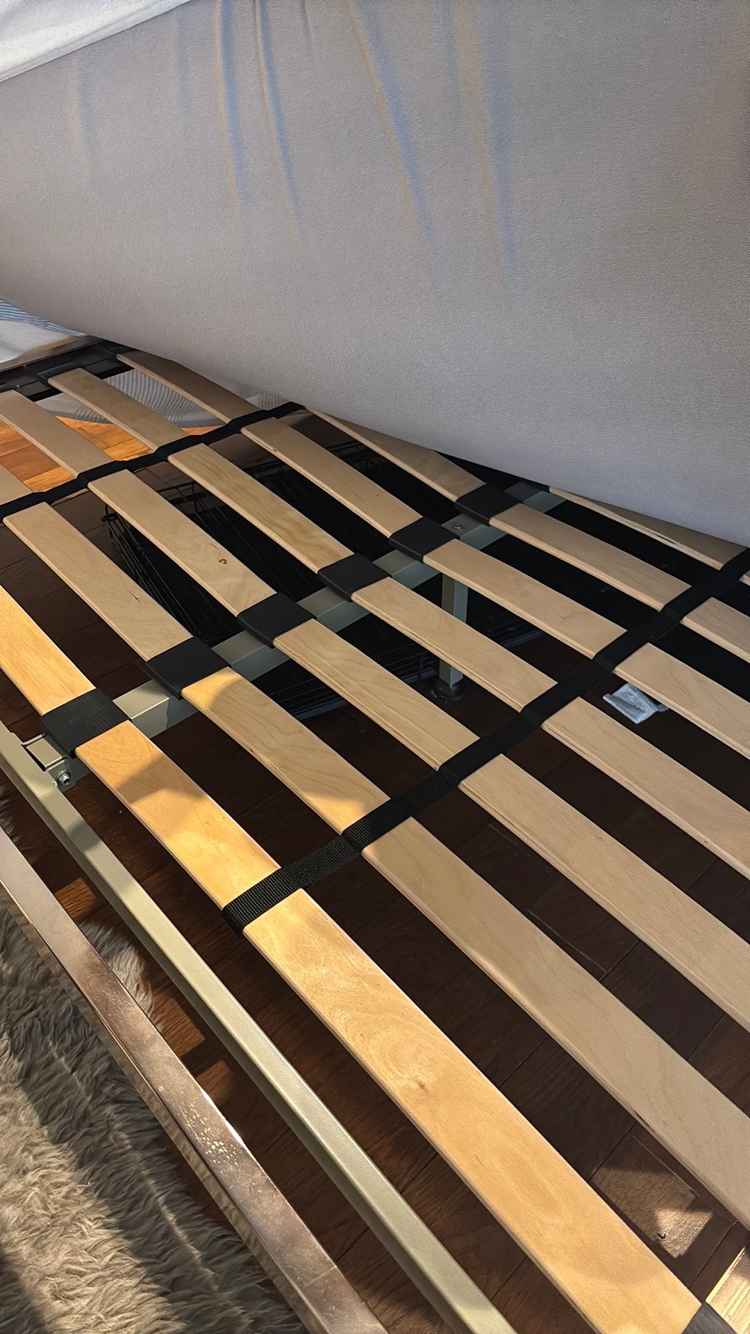 Metalen bedframe van Made inclusief lattenbodem 140x200, Huis en Inrichting, Slaapkamer | Bedden, Ophalen, Zo goed als nieuw