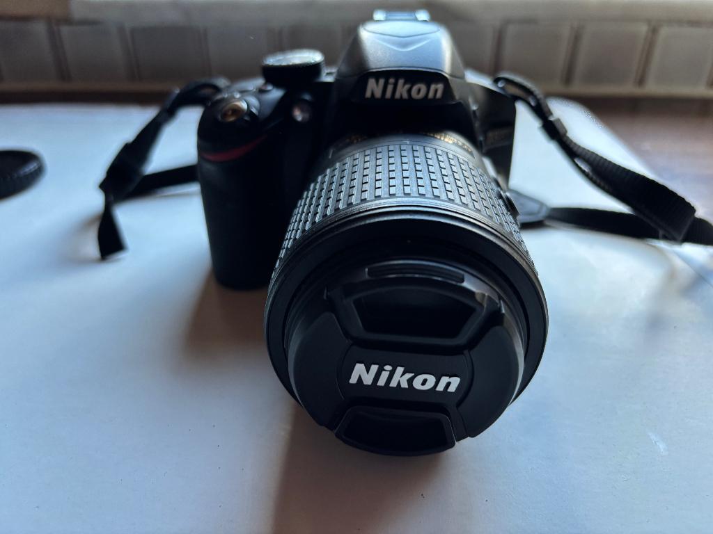 Te koop: Nikon D3200 spiegelreflexcamera  +2 lenzen., Audio, Tv en Foto, Ophalen, Zo goed als nieuw, Spiegelreflex, Nikon