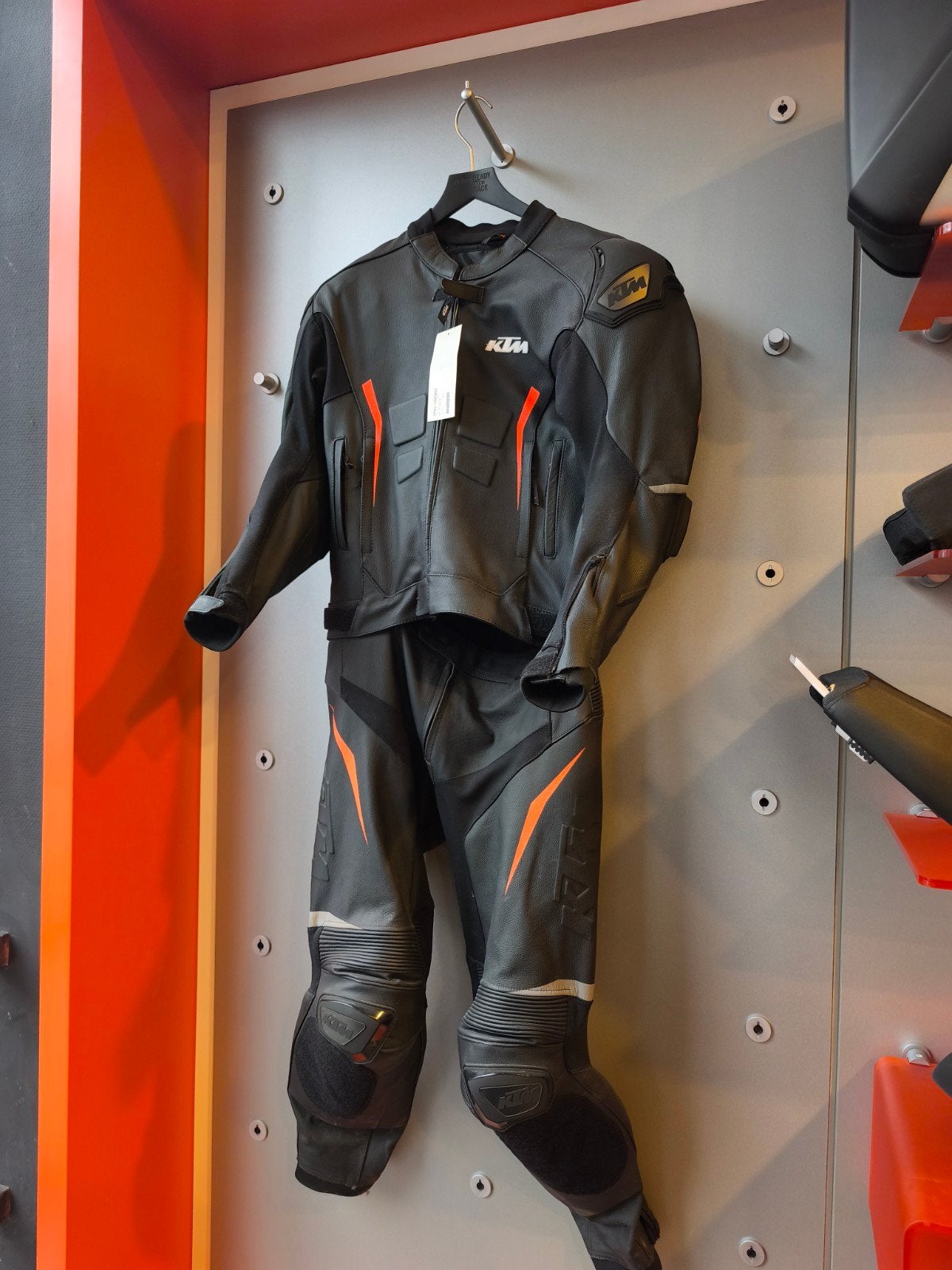 Combinaison cuir KTM original neuve taille  52, Motos, Entreprise