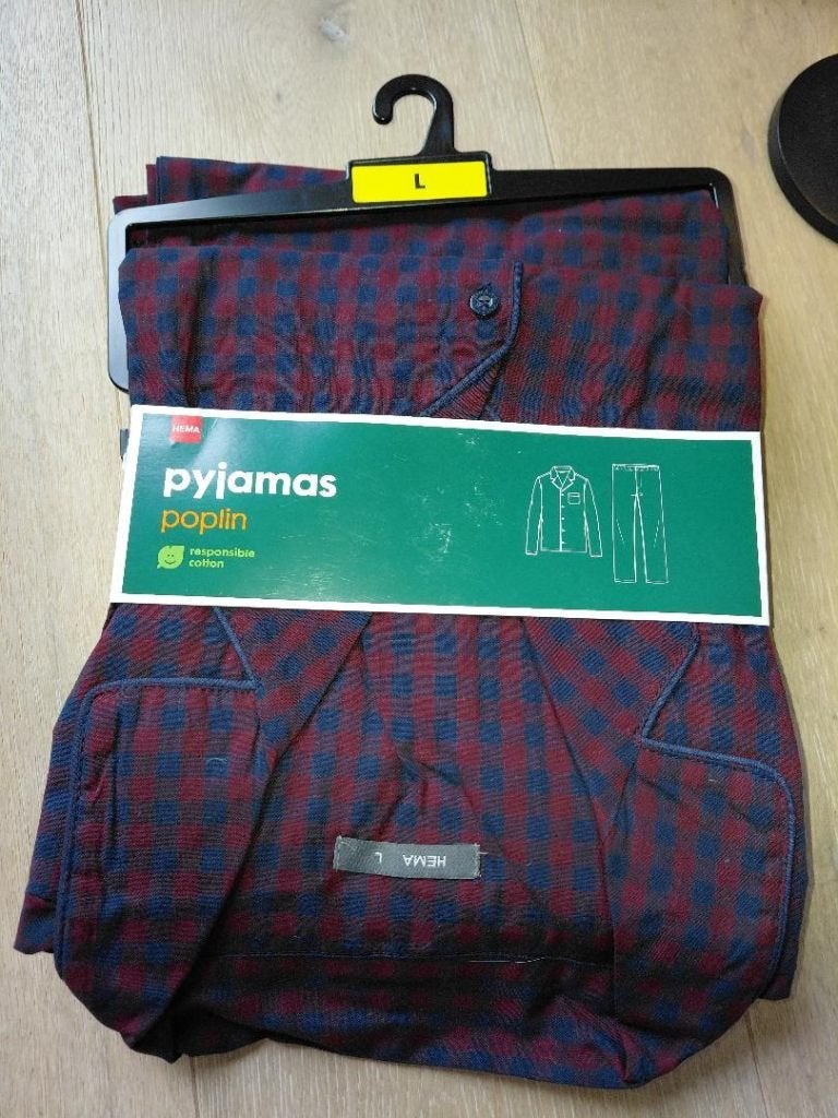 Maat L - Hema - heren pyama 2 delen nieuw met etiket, Kleding | Heren, Heren-kledingpakketten, Ophalen of Verzenden, Nieuw, Maat 52/54 (L)