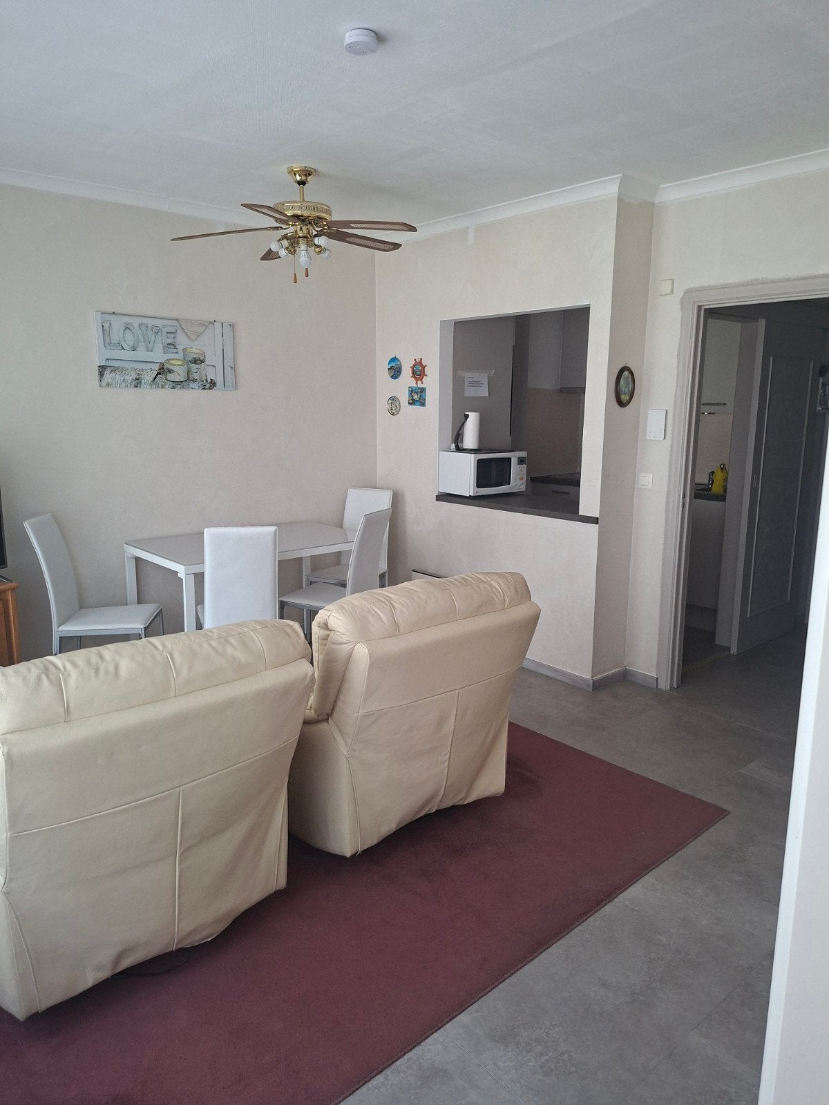 Knusse vakantiestudio te huur op 50m van de zeedijk te Midde, 5 personen, Antwerpen of Vlaanderen, Afwasmachine, Appartement