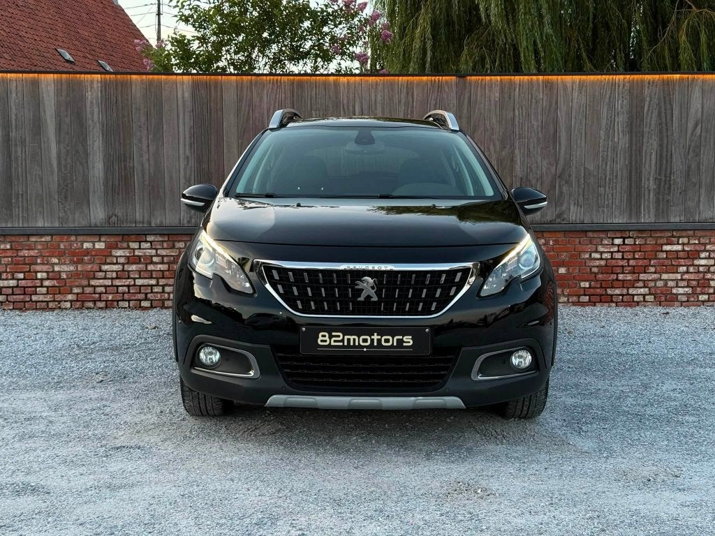 peugeot 2008 allure/1.2i/EAT6/pano/carplay/cruise/camera/btw, Auto's, Peugeot, Dealer onderhouden, 1250 kg, 1199 cc, Leder en Stof