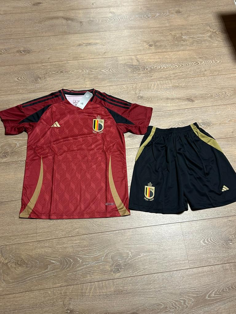 België Voetbal ZomerSet Tenu - NIEUW!, Sport en Fitness, Voetbal, Maat M, Ophalen, Nieuw, Set