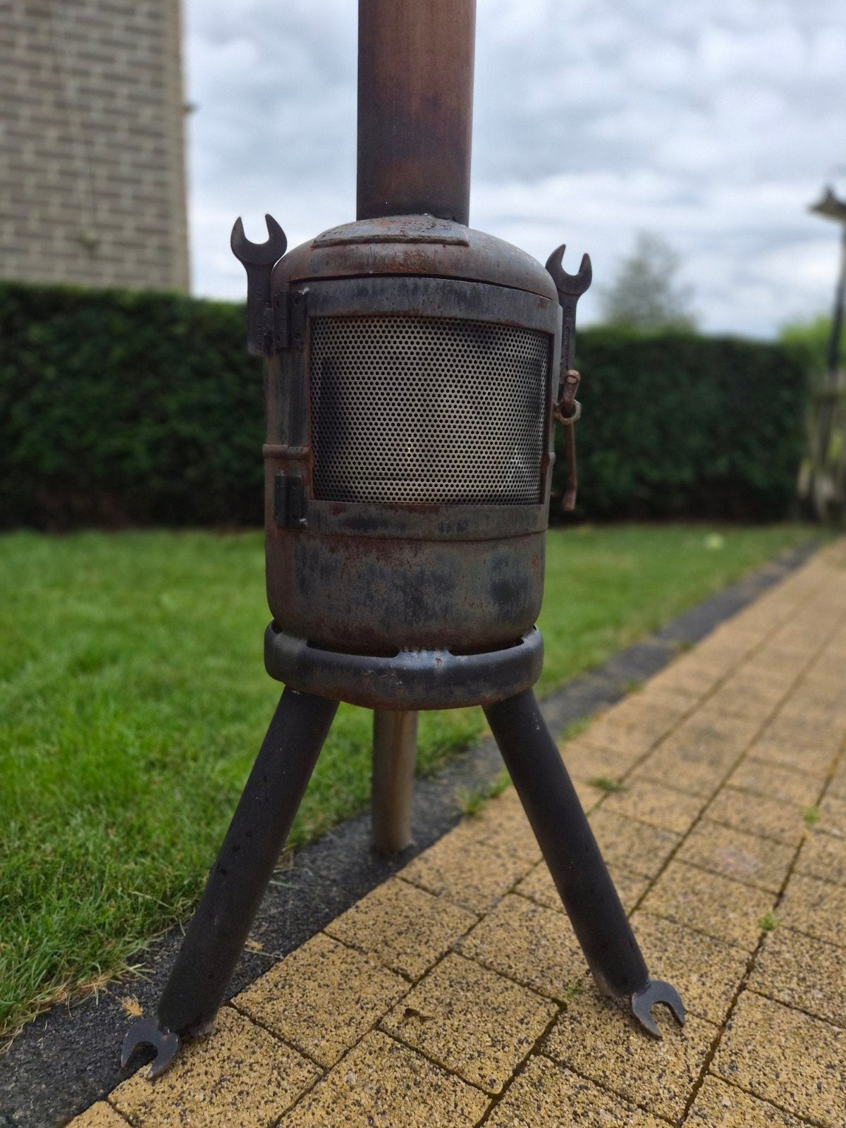 Duivels terras-tuinkachel, Ophalen