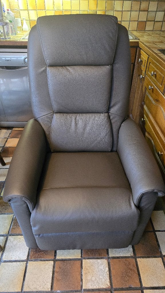 Sta op zetel, Huis en Inrichting, Fauteuils, Zo goed als nieuw, Leer, Ophalen
