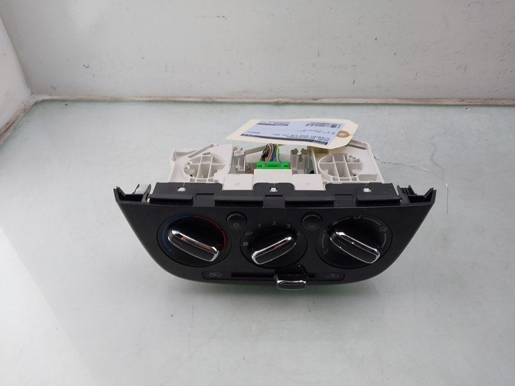 PANNEAU DE COMMANDE CHAUFFAGE CLIMATISATION Space Star (A0), Info@mitsubishi-motors.de, MITSUBISHI, Utilisé, Mitsubishi