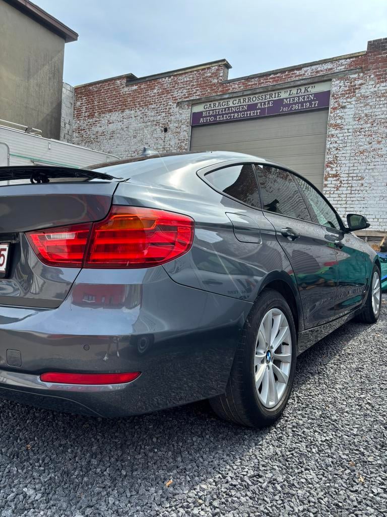 Bmw 318 gt euro 6b, Autos, Cuir, Argent ou Gris, Euro 6, Phares entièrement LED