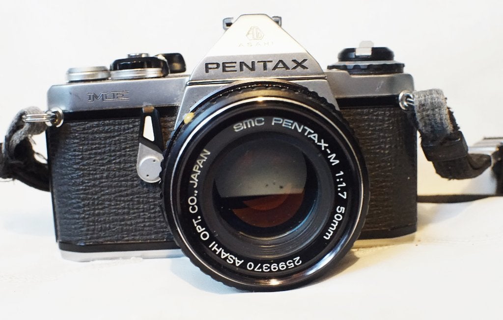 Pentax ME + Pentax  50 mm 1.7, TV, Hi-fi & Vidéo, Enlèvement ou Envoi, Utilisé, Reflex miroir, Pentax