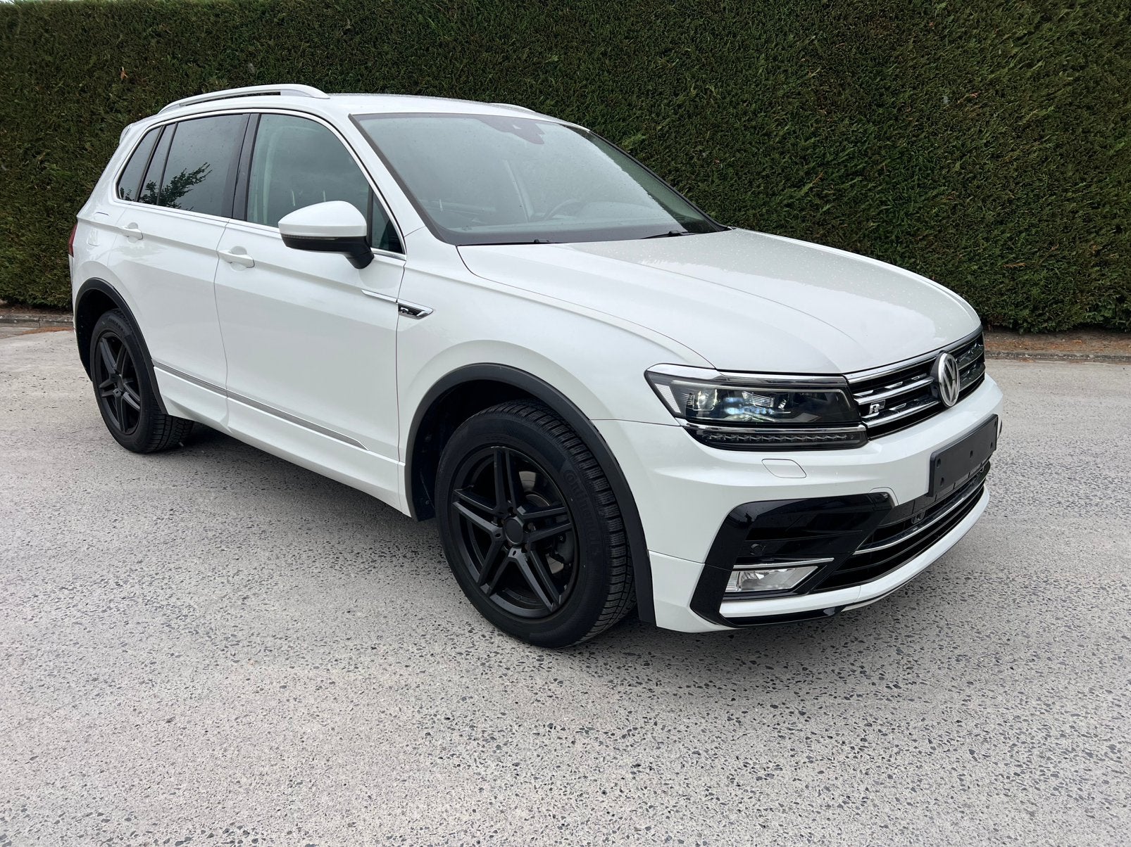 Volkswagen Tiguan • R-Line • Dsg • Trekhaak •, Autos, Cuir, Achat, Entreprise, Noir