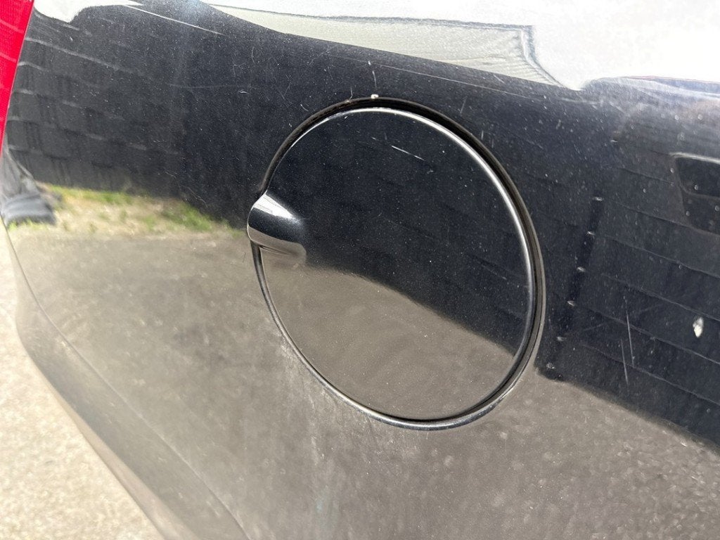 TRAPPE D'ESSENCE Skoda Fabia II Combi (01-2007/12-2015), Utilisé, Info@skoda-auto.de, Skoda, Max-Planck-Straße  3-5
64331  Weiterstadt, DE
