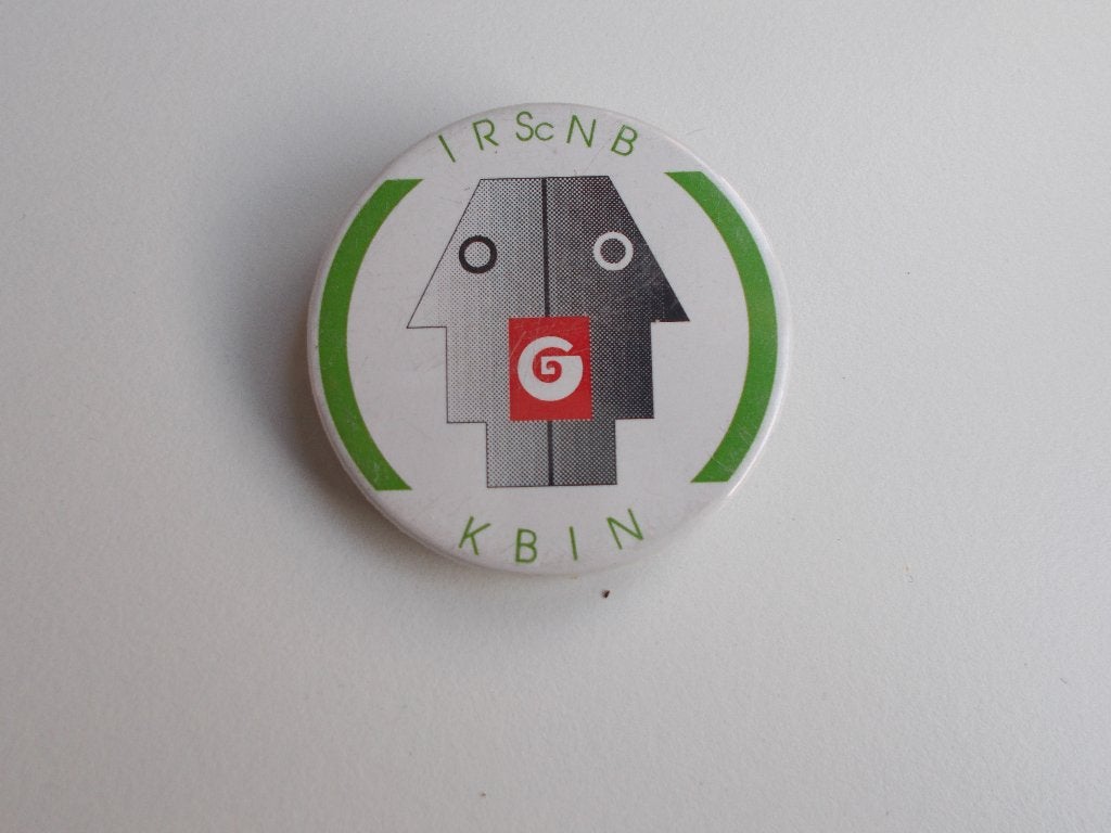 Vintage zeldzame Generale bank badge/pin/button, Verzamelen, Ophalen of Verzenden, Gebruikt