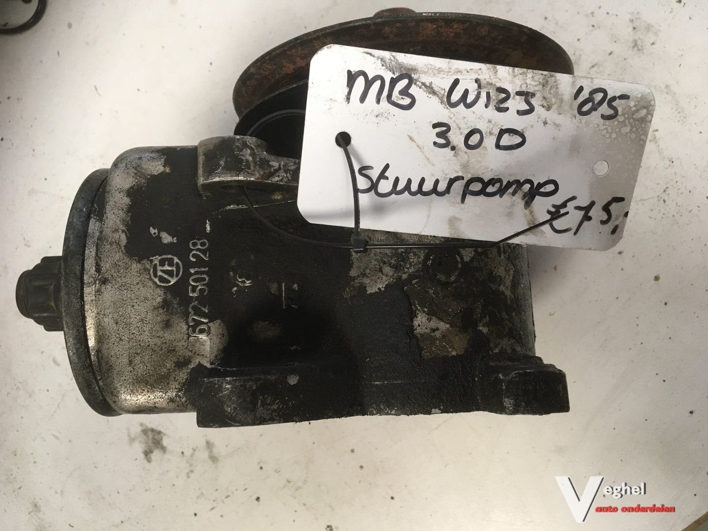 Mercedes w123 3.0 D 1985 Stuurpomp, -, Utilisé, -, -