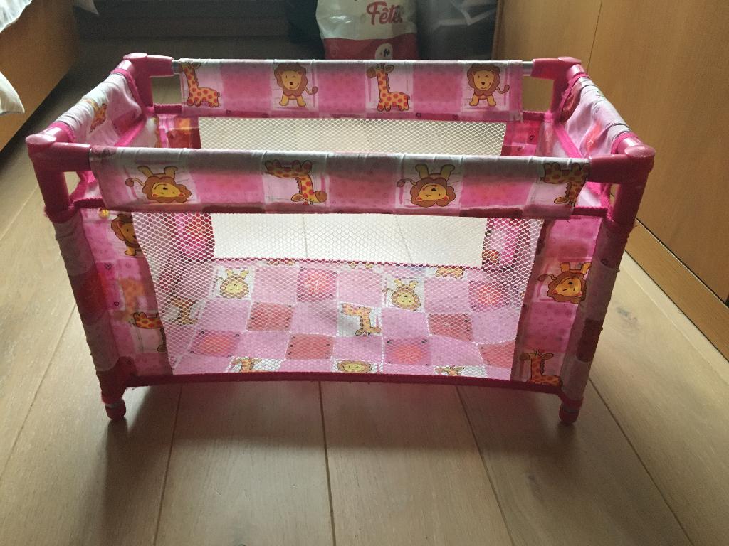 Reisbedje voor poppen, Ophalen of Verzenden, Zo goed als nieuw, Overige typen