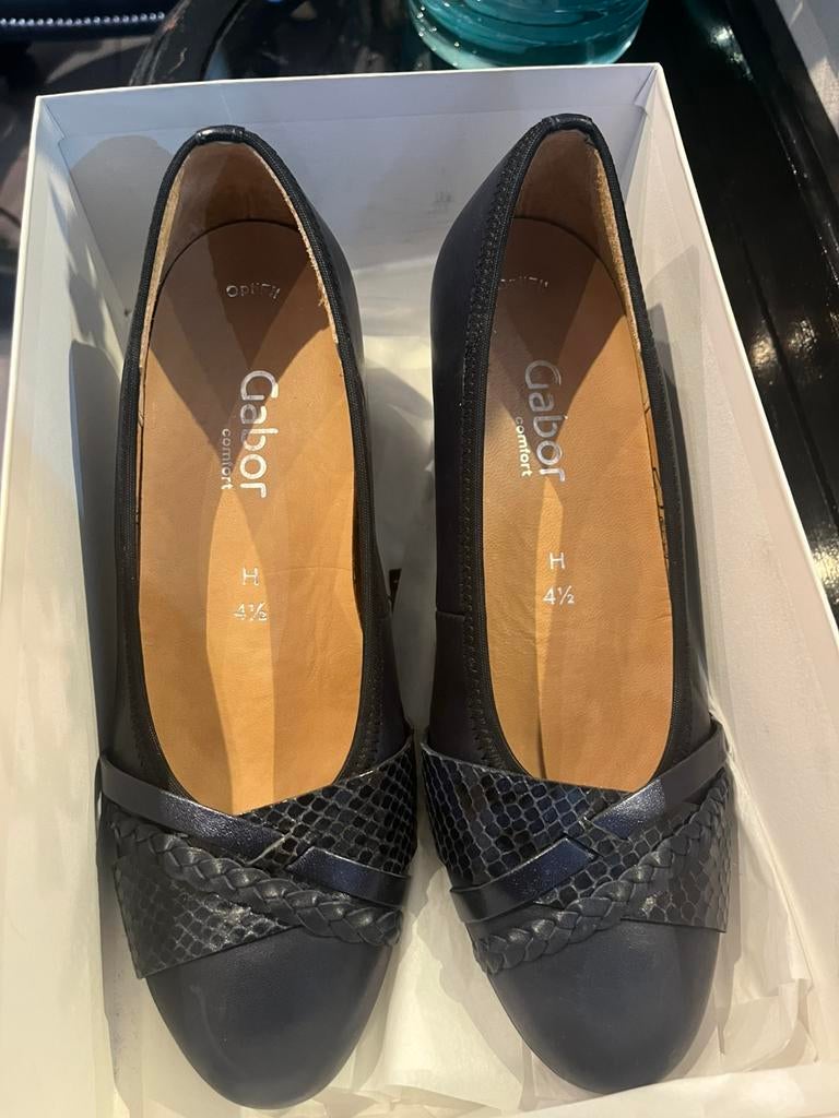 Nieuwe schoenen, Ophalen, Zo goed als nieuw
