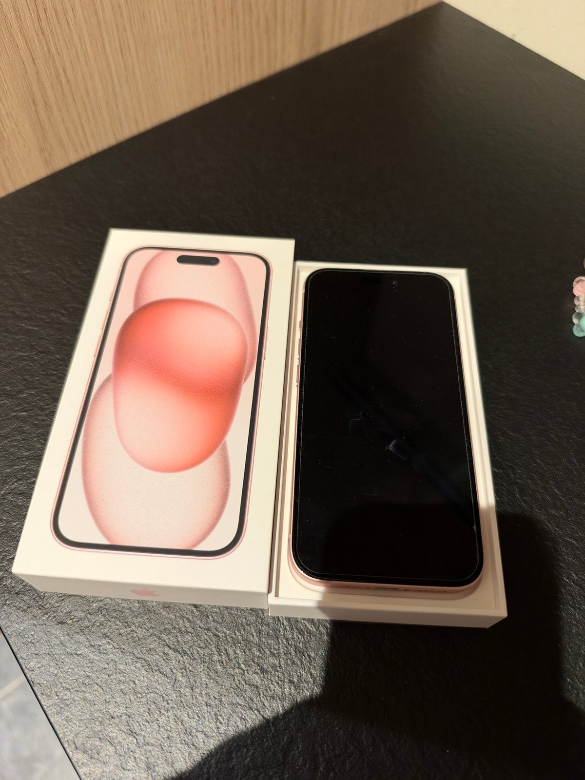 Iphone 15 roze, Ophalen of Verzenden, Zo goed als nieuw, Roze, IPhone 15
