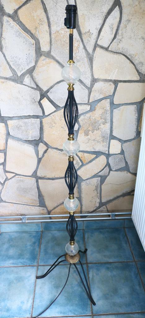 Schitterende vloerlamp van glas en metaal uit de jaren 50, Huis en Inrichting, Ophalen, Gebruikt, Vintage 1950, 100 tot 150 cm