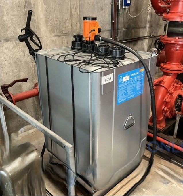 CEMO dieseltank 400 liter met elektrische pomp, Ophalen, Gebruikt