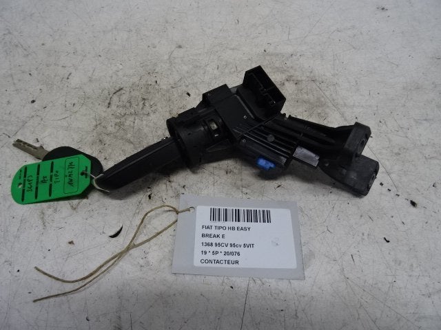 CONTACTSLOT Fiat Tipo (356H / 357H) (01-2016/10-2020), Gebruikt, Fiat
